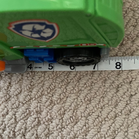 Paw Patrol Sound & Lights Garbage Truck Rocky Etc - Picture 6 of 8